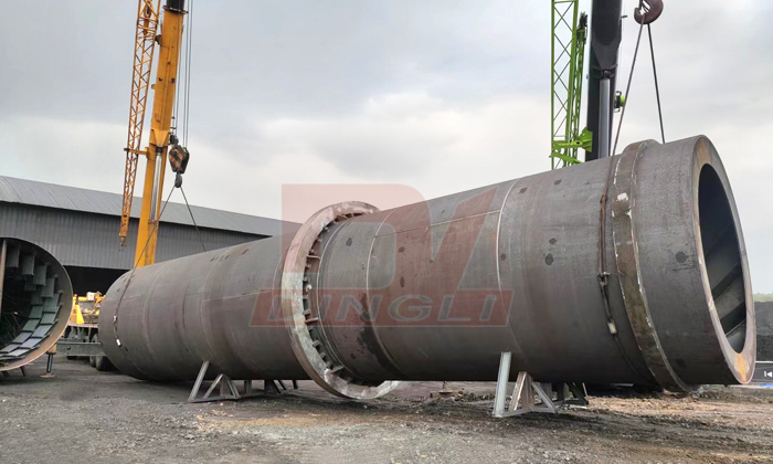 鼎力煤泥烘干機安裝現場圖